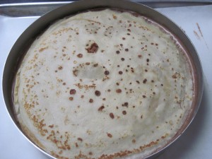 dessert is complete when all crepes and chocolate mousse have been used