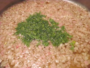 for reduction add white wine vinegar, white wine, fresh tarragon, crushed white peppercorns and a little S&P to a small skillet and reduce to half a cup
