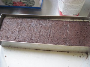 Add other brownie layer on top of rum raisin semifreddo