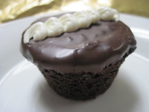 fauxstess cupcakes, ho hos, ding dongs, www.goodfoodgourmet.com
