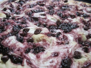 just out of the oven, allow to cool then slice and enjoy your fig and dark chocolate focaccia