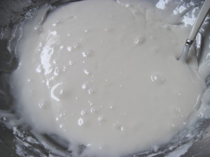 lemon fondat for traditional pignolata cake
